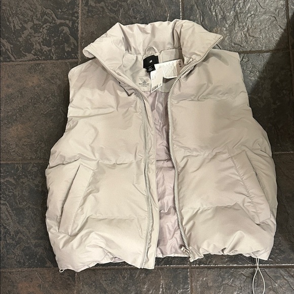 H&M Light Beige Windproof  Puffer Vest - Picture 1 of 6